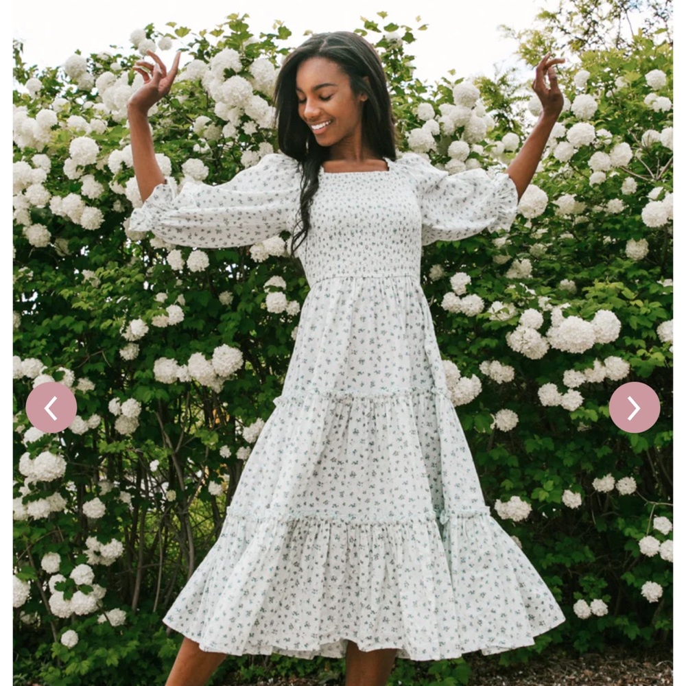 Ivy City Co White Floral Maxi Dress